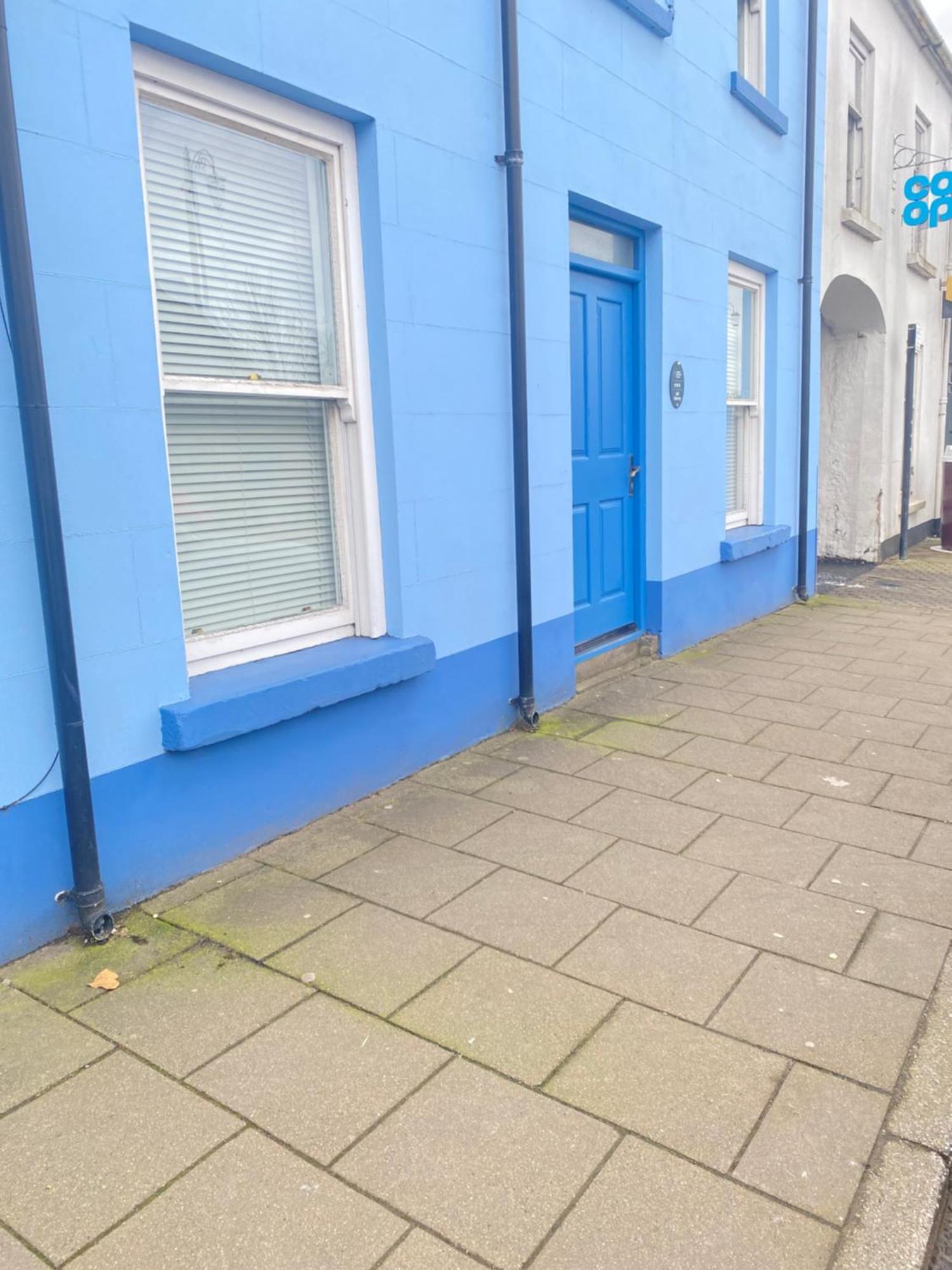 The Blue House Apartments Bushmills Esterno foto